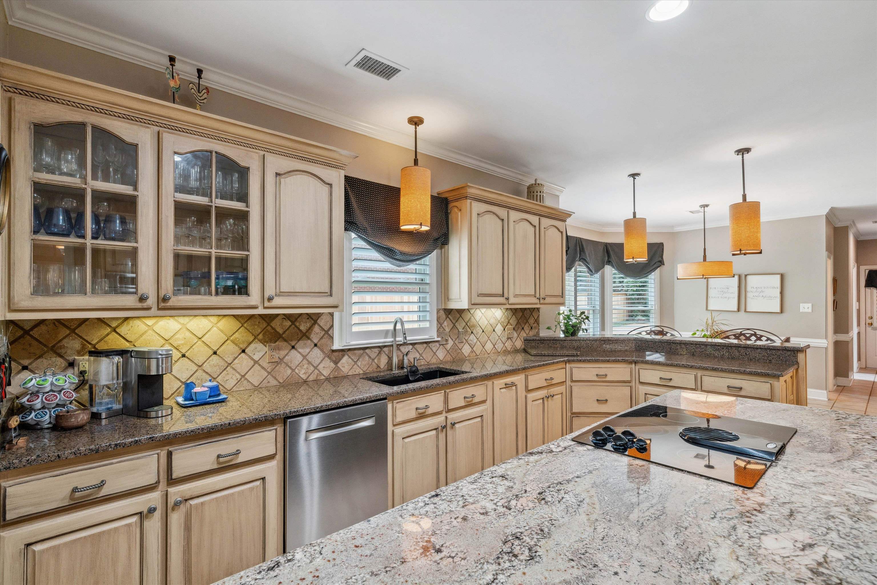928 West Powell Road Collierville, TN 38017 - Photo 11 of 37 Gallery Image 11