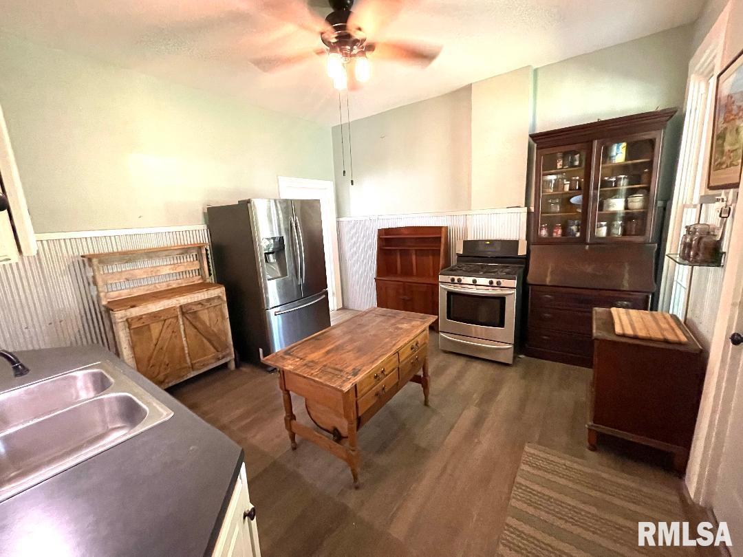4530 East Carpenter Road Centralia, IL 62801 - Photo 7 of 23