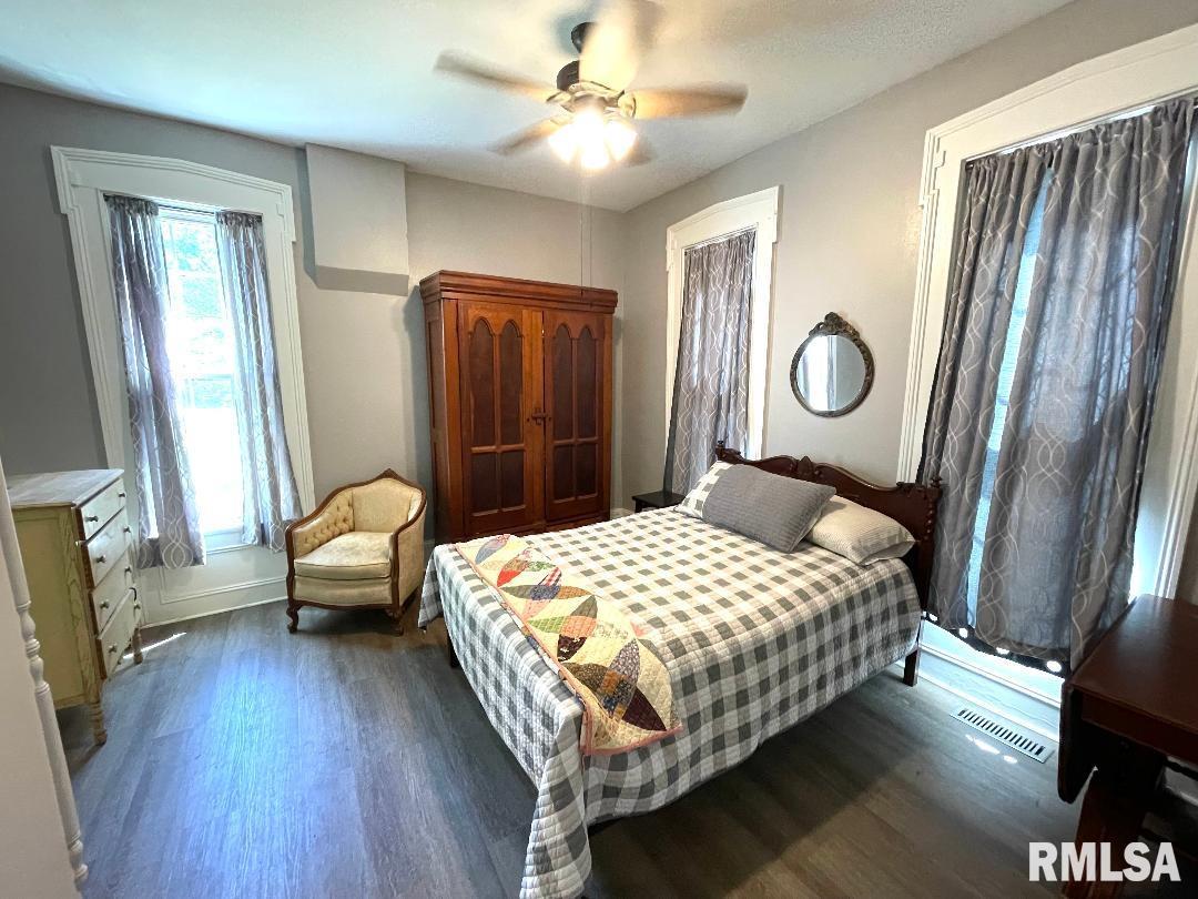 4530 East Carpenter Road Centralia, IL 62801 - Photo 10 of 23