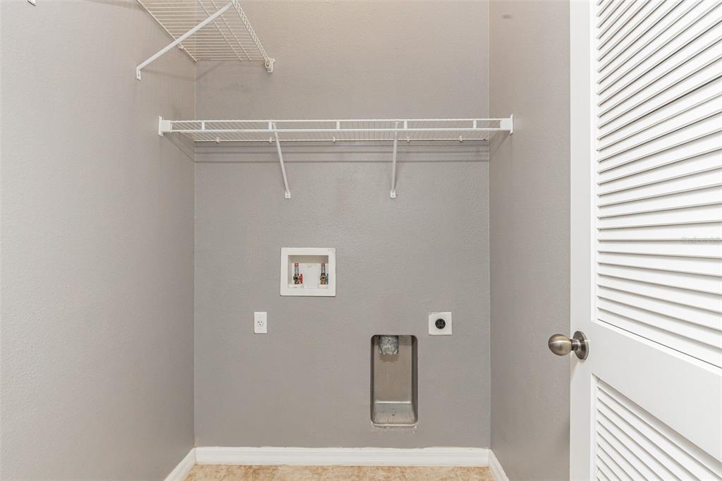 6723 Breezy Palm Drive Riverview, FL 33578 - Photo 15 of 16 a view of a door