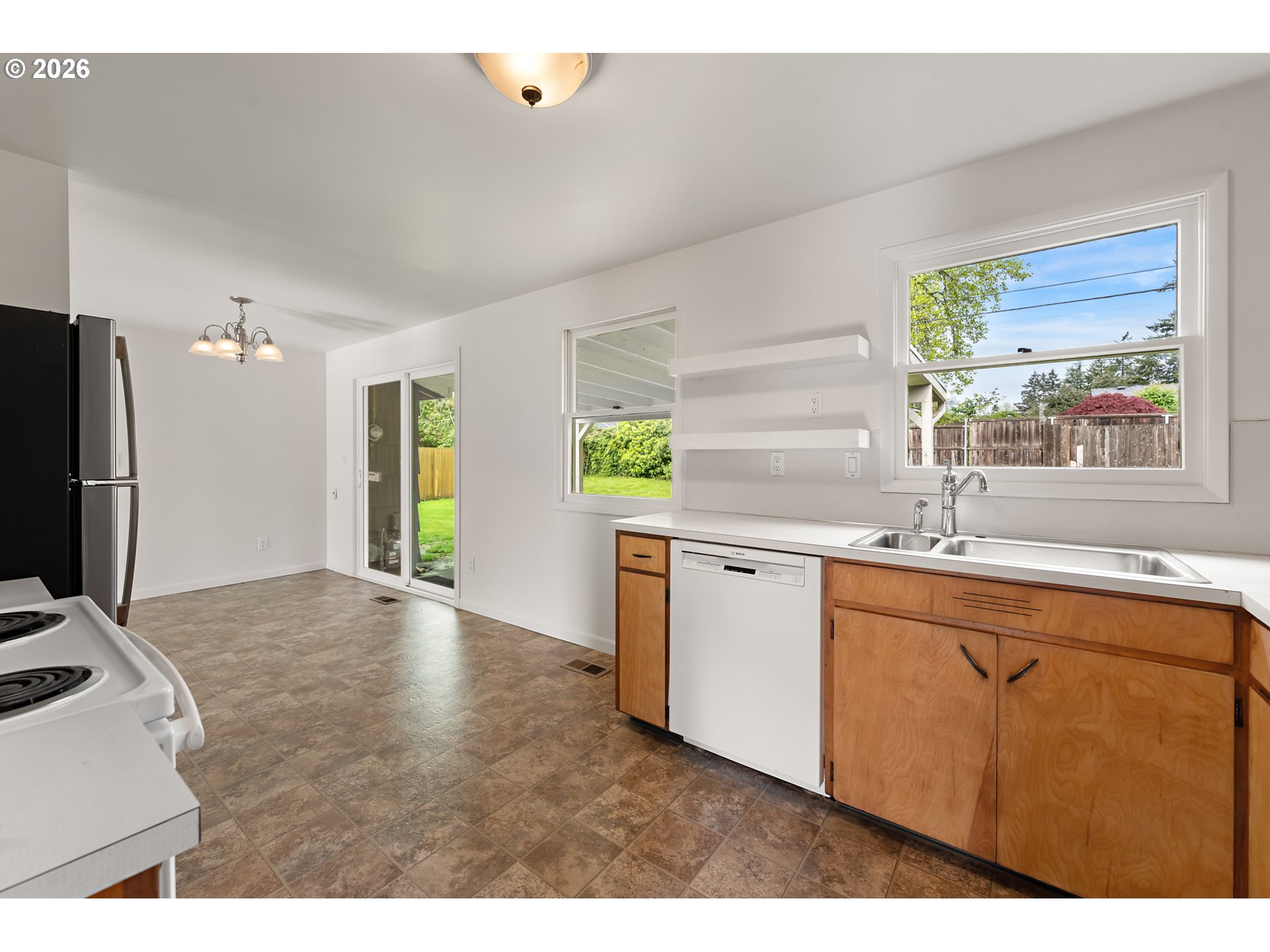 6755 Southwest Princess Avenue Beaverton, OR 97008 - Photo 13 of 35