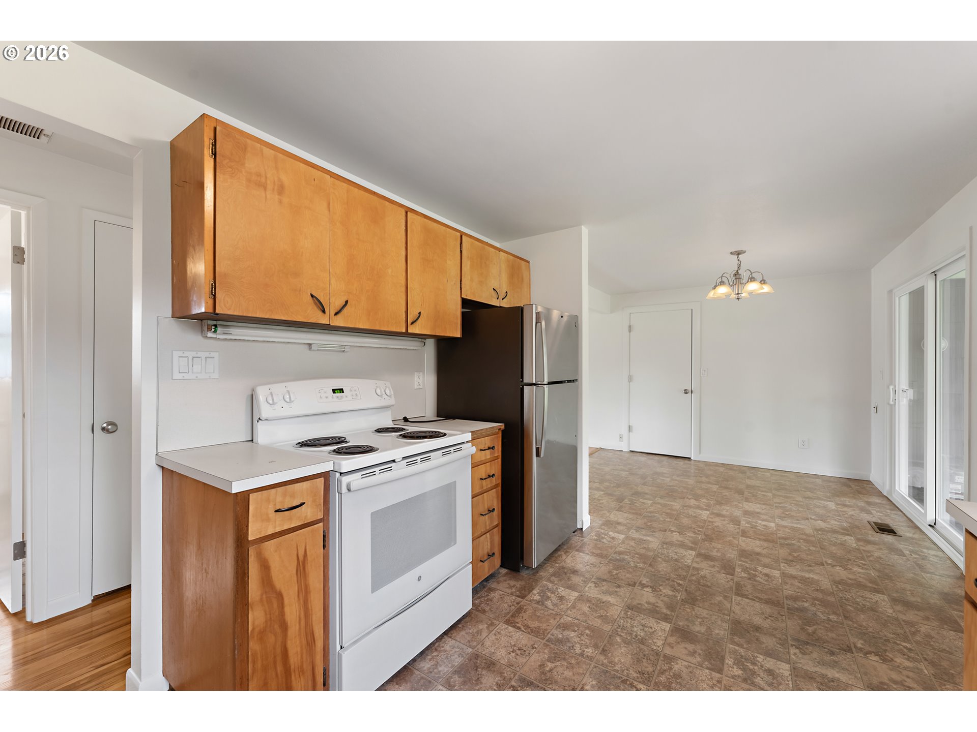 6755 Southwest Princess Avenue Beaverton, OR 97008 - Photo 14 of 35