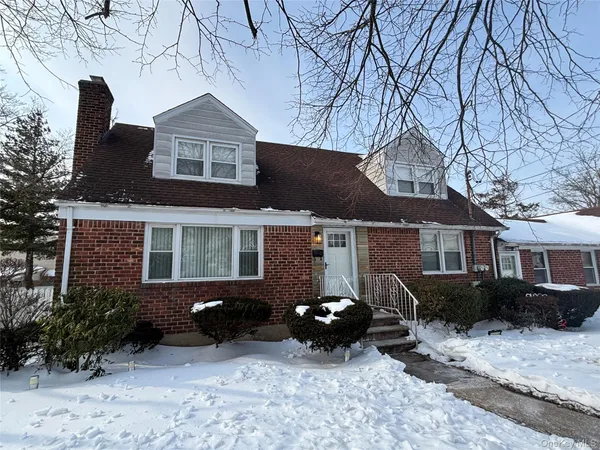 $2,200 | 528 Cameron Street, Elmont, NY 11003