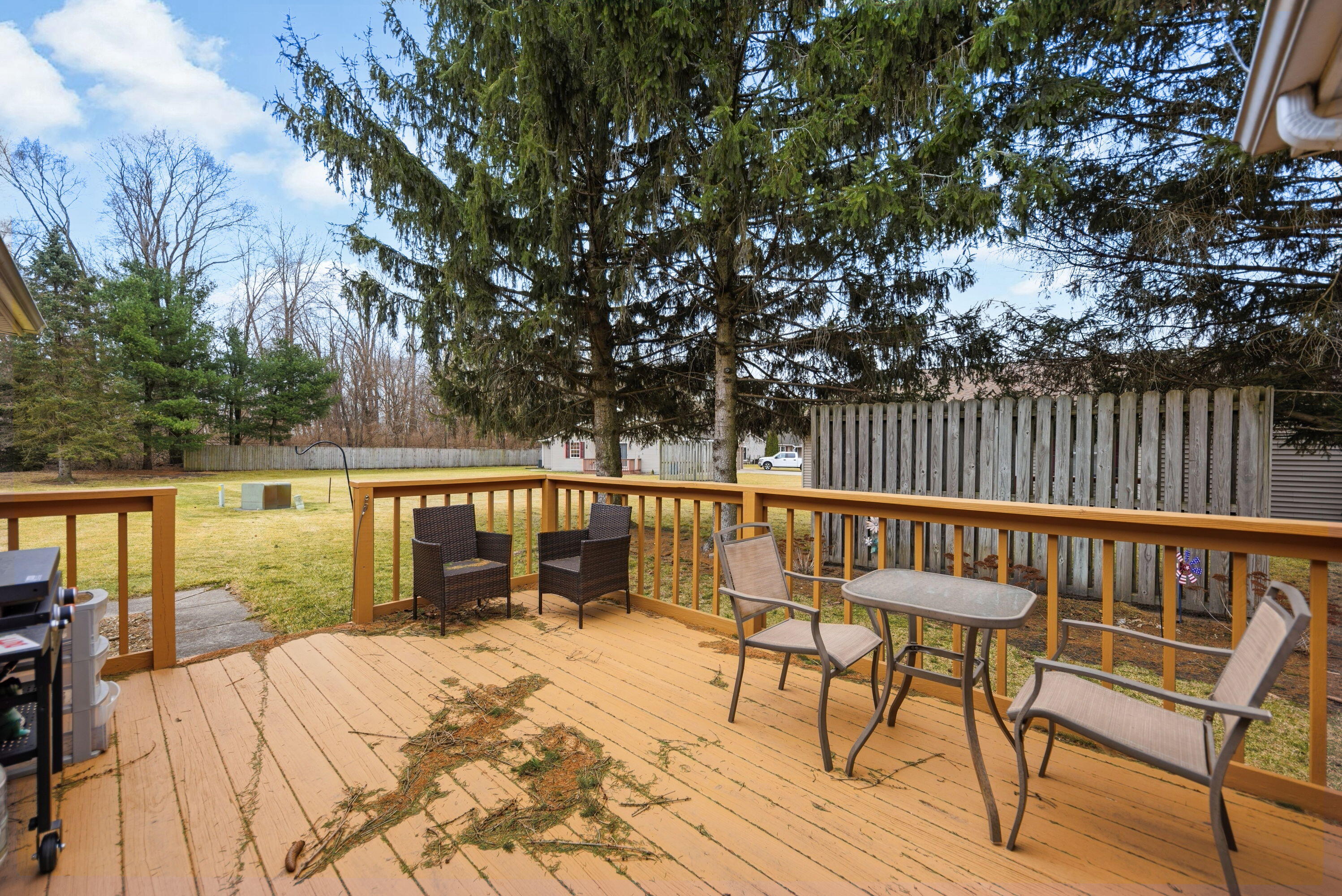 712 Dogwood Court Southwest De Motte, IN 46310 - Photo 15 of 17 2996x2000