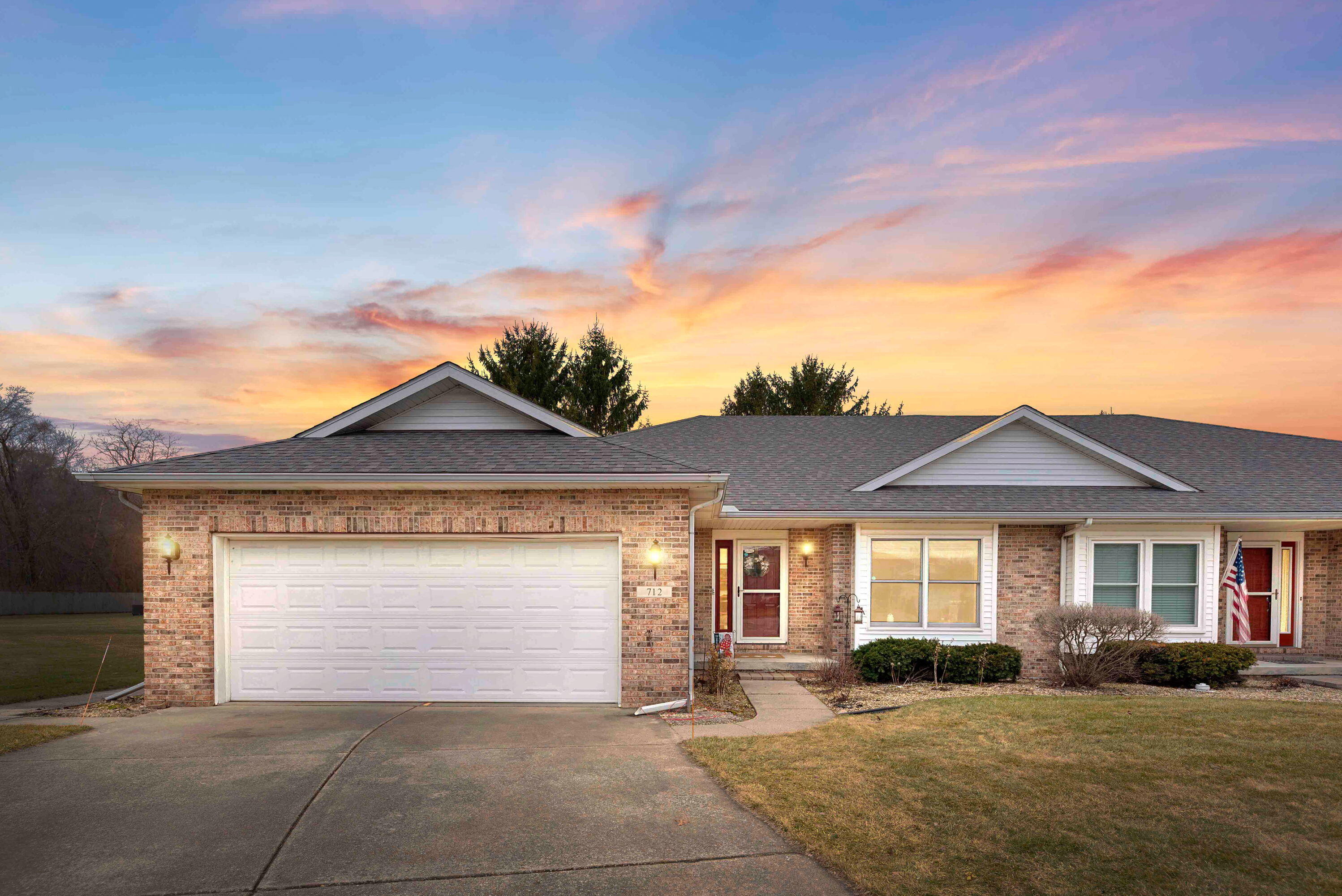 712 Dogwood Court Southwest De Motte, IN 46310 - Photo 17 of 17 2996x2000