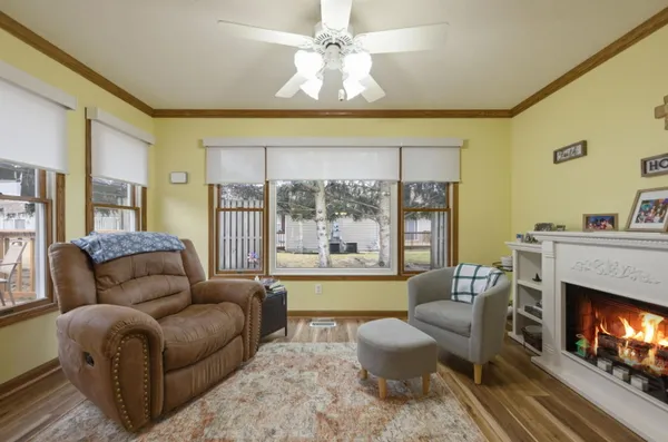 $254,900 | 712 Dogwood Court Southwest, De Motte, IN 46310