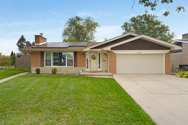 $295,000 | 16321 Maryland Avenue, South Holland, IL 60473