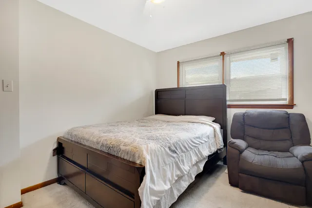 $295,000 | 16321 Maryland Avenue, South Holland, IL 60473