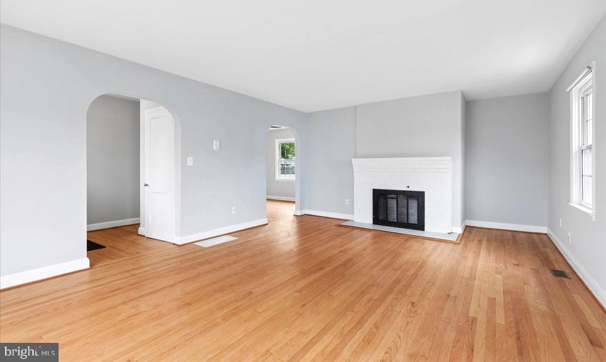 104 Twin Oaks Road Linthicum Heights, MD 21090 - Photo 2 of 40