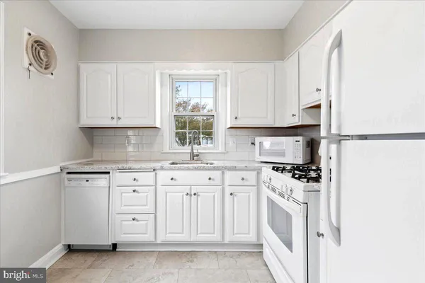 $439,900 | 104 Twin Oaks Road, Linthicum Heights, MD 21090
