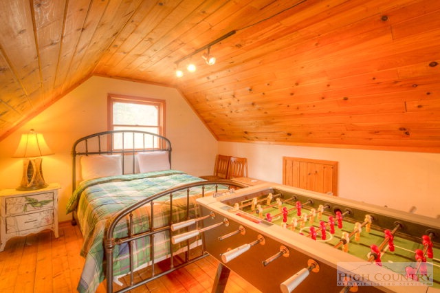 151 Crest Road Banner Elk, NC 28604 - Photo 6 of 24 Gallery Image 6