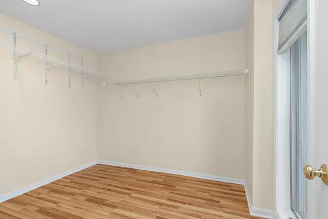 $3,750 | 1723 Wildberry Drive, Unit C, Glenview, IL 60025