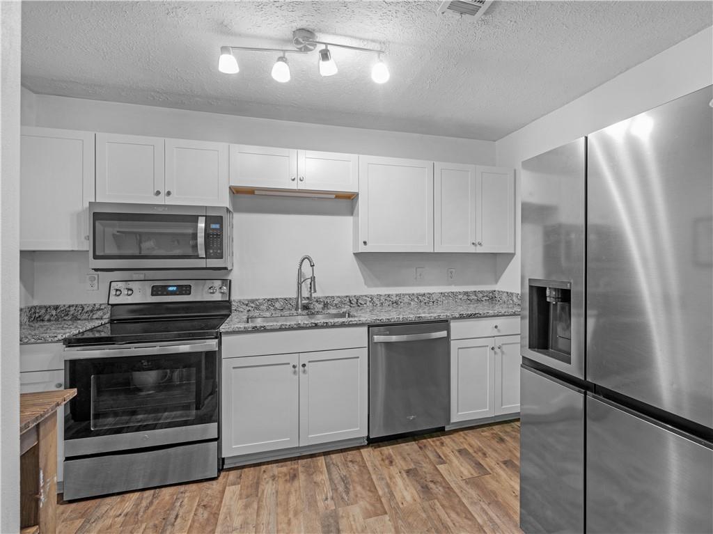 3790 Sweetbriar Circle Lithia Springs, GA 30122 - Photo 8 of 21