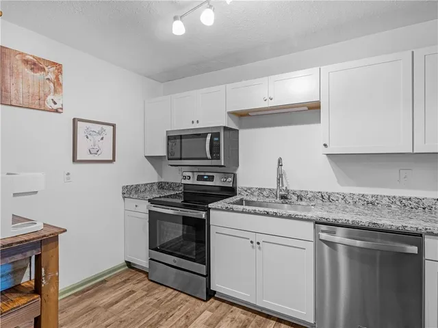 $270,000 | 3790 Sweetbriar Circle, Lithia Springs, GA 30122