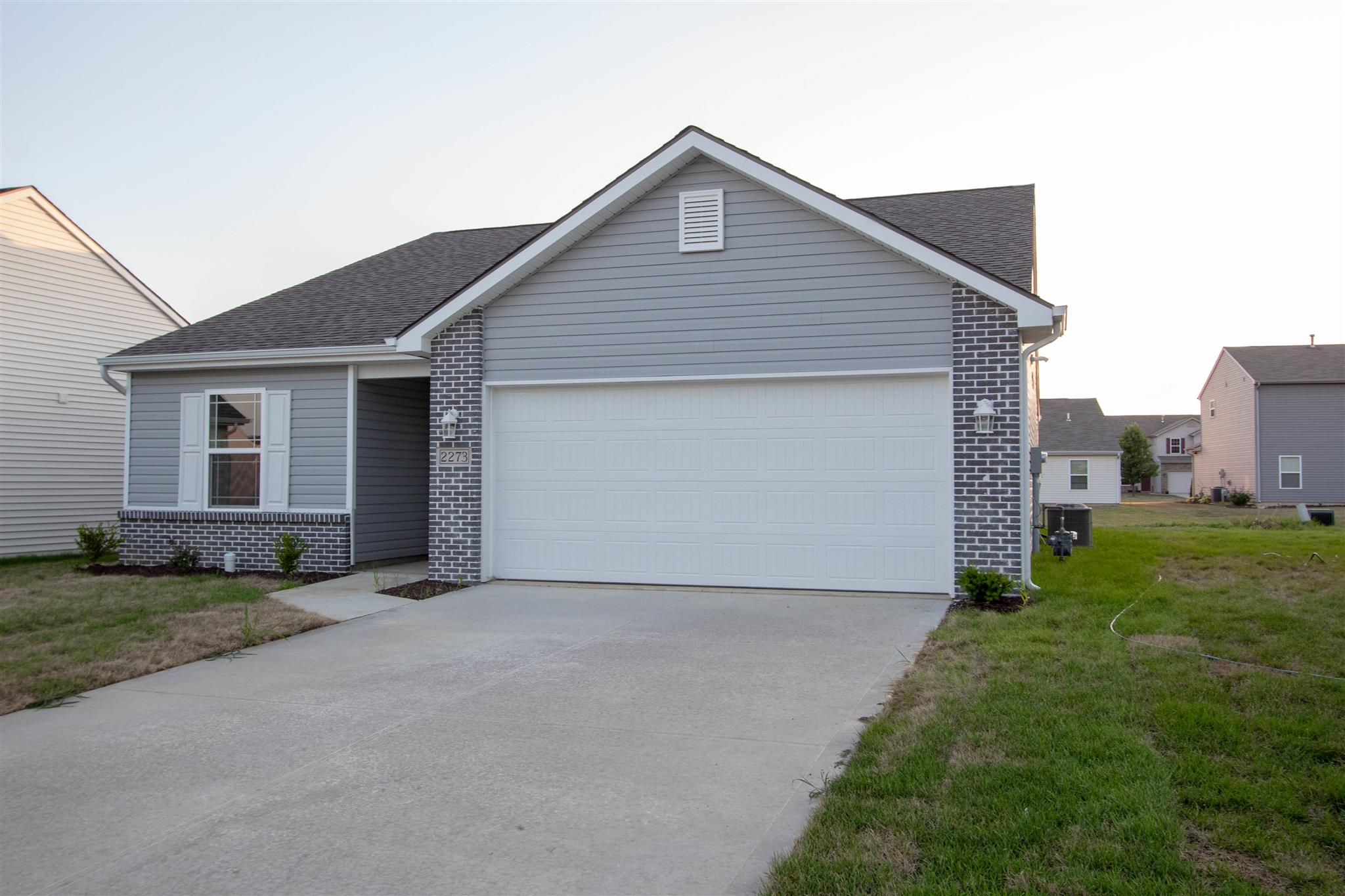 2273 Blue Spring Run Fort Wayne, IN 46808 - Photo 2 of 24 Gallery Image 2