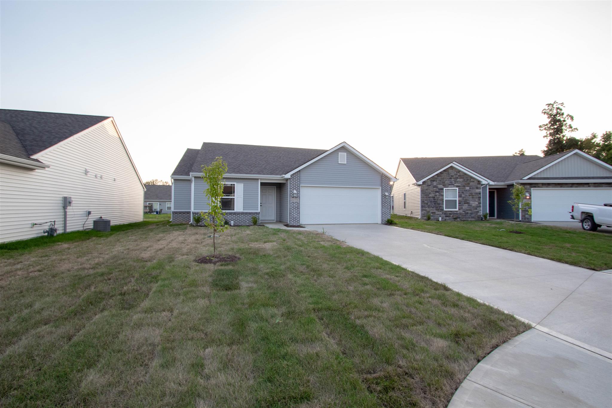 2273 Blue Spring Run Fort Wayne, IN 46808 - Photo 3 of 24 Gallery Image 3