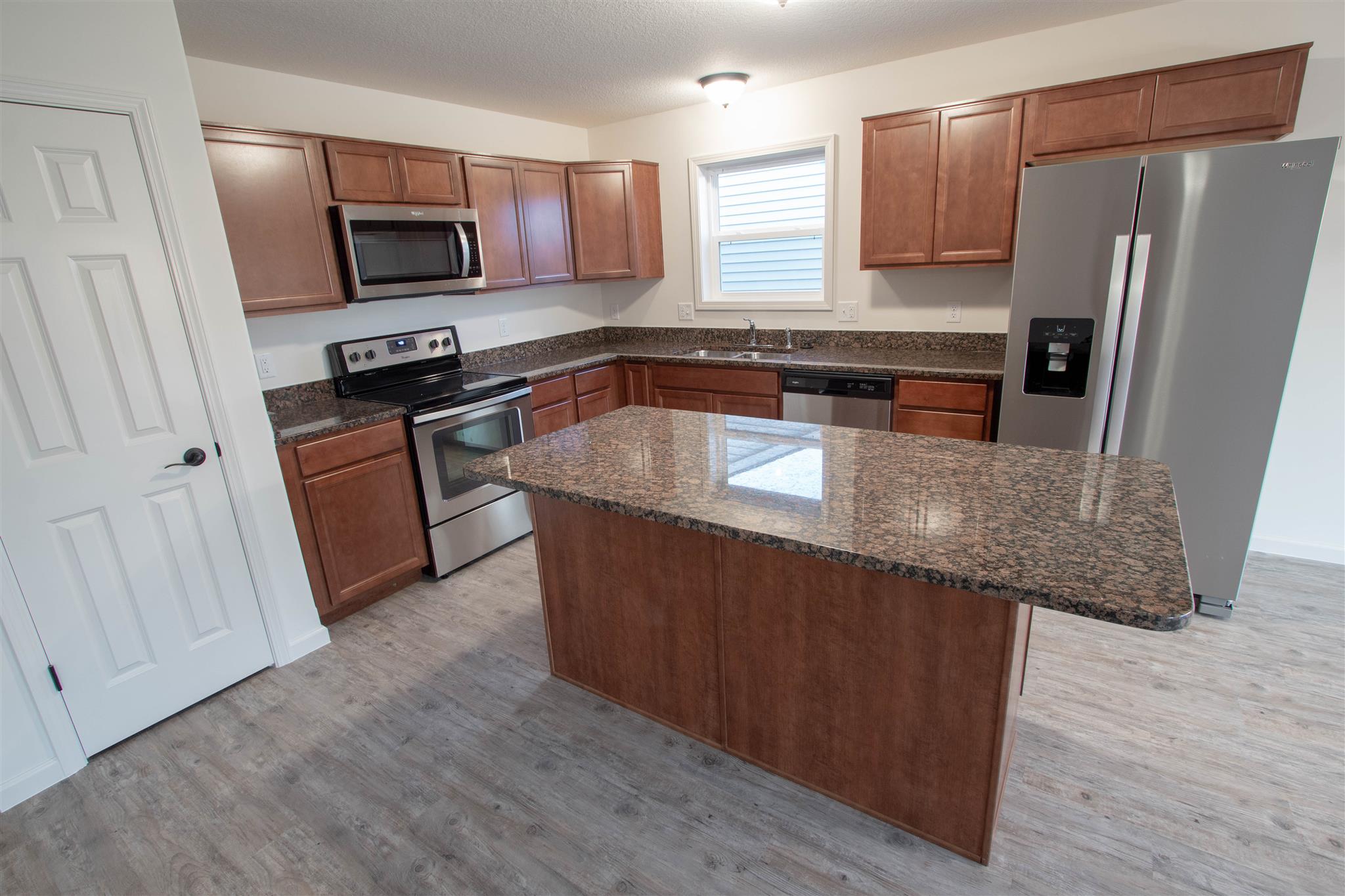 2273 Blue Spring Run Fort Wayne, IN 46808 - Photo 5 of 24 Gallery Image 5