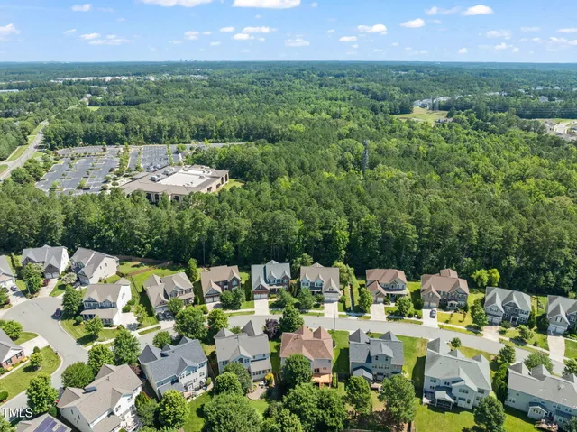 a picture of city view with sitting space