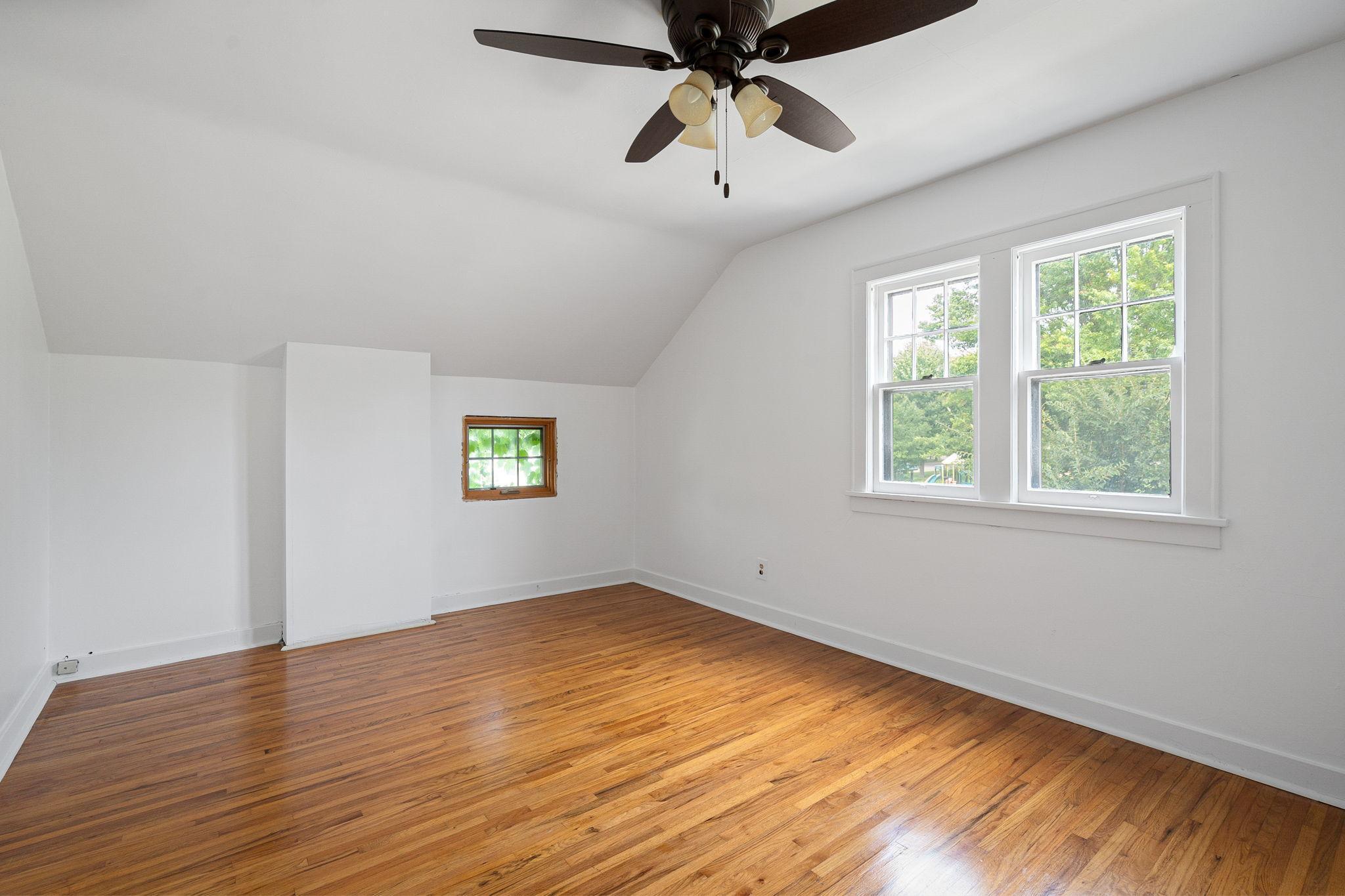 304 9th Street Southwest Austin, MN 55912 - Photo 13 of 26