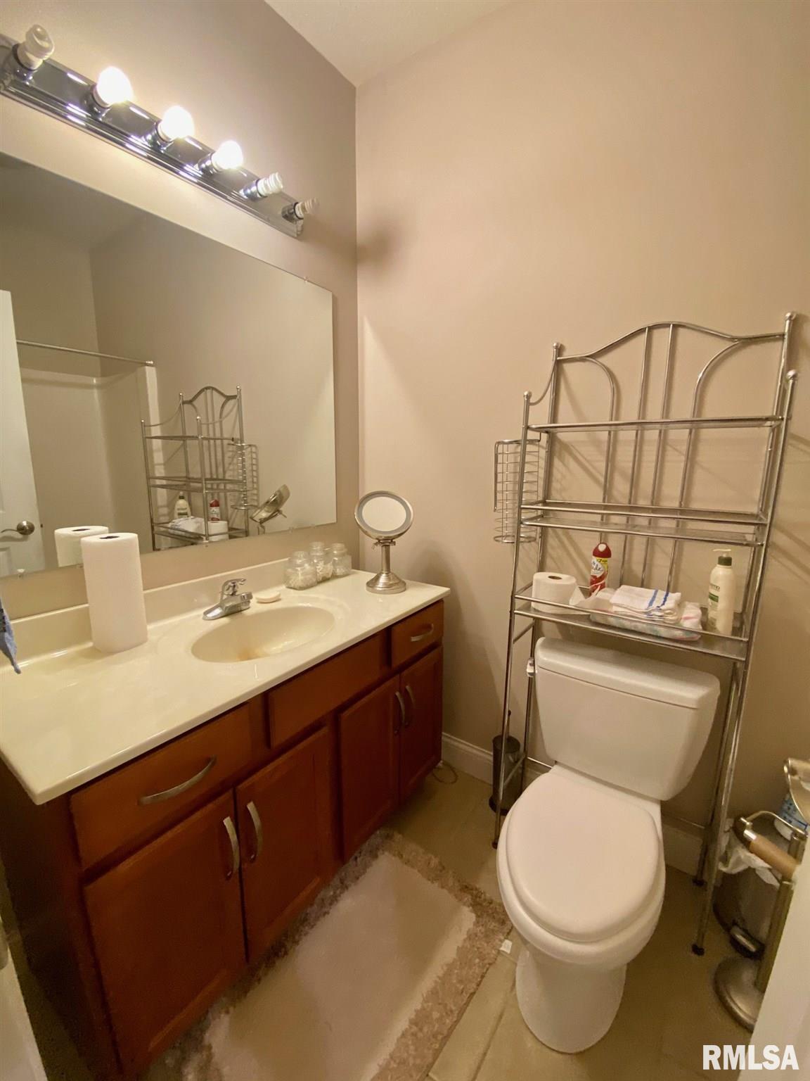 600 Loft Lane Athens, IL 62613 - Photo 11 of 18 Gallery Image 11