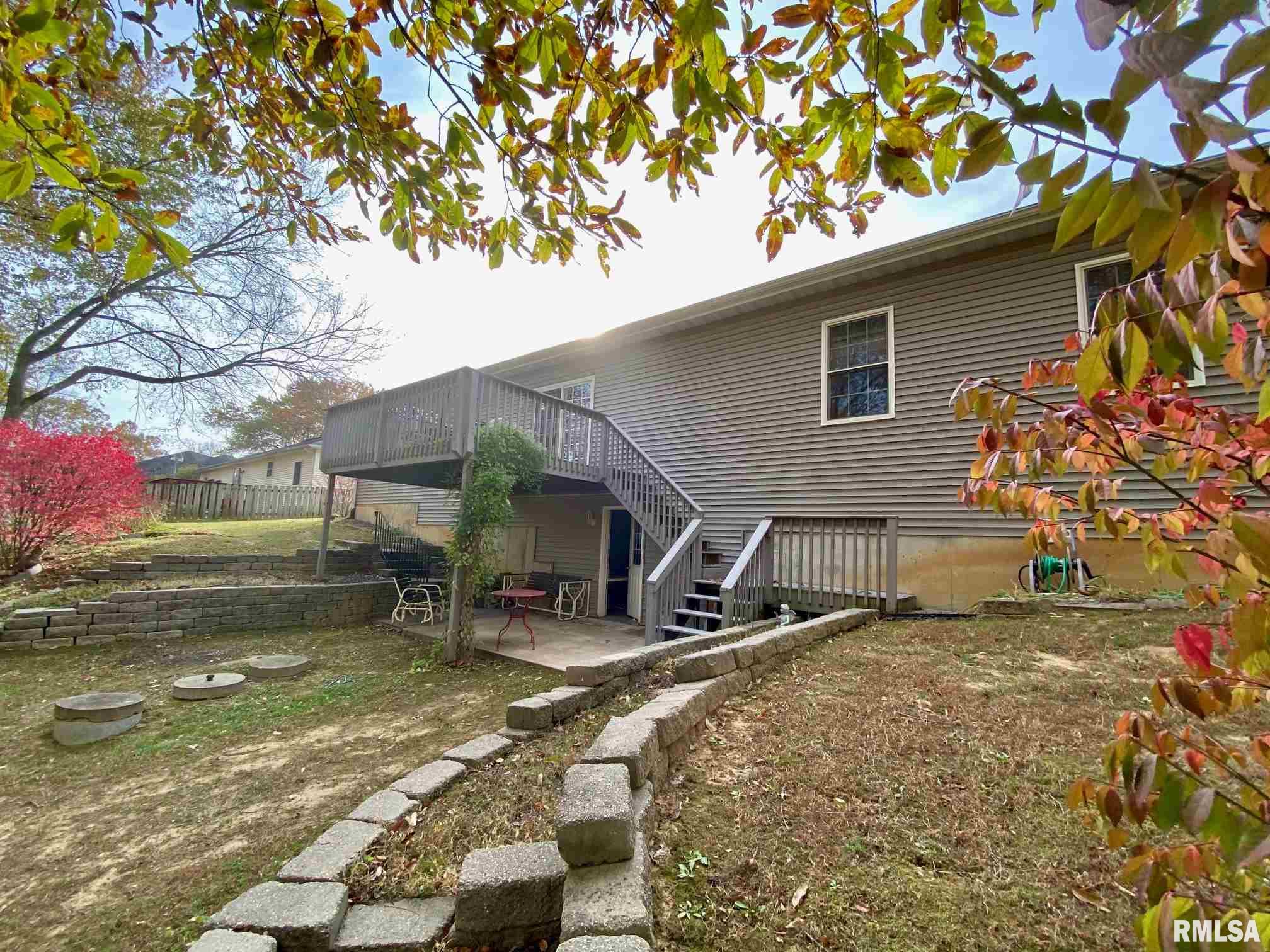 600 Loft Lane Athens, IL 62613 - Photo 16 of 18 Gallery Image 16