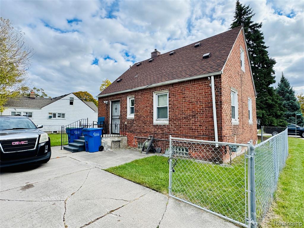 7003 Rivard Avenue Warren, MI 48091 - Photo 4 of 19 Gallery Image 4