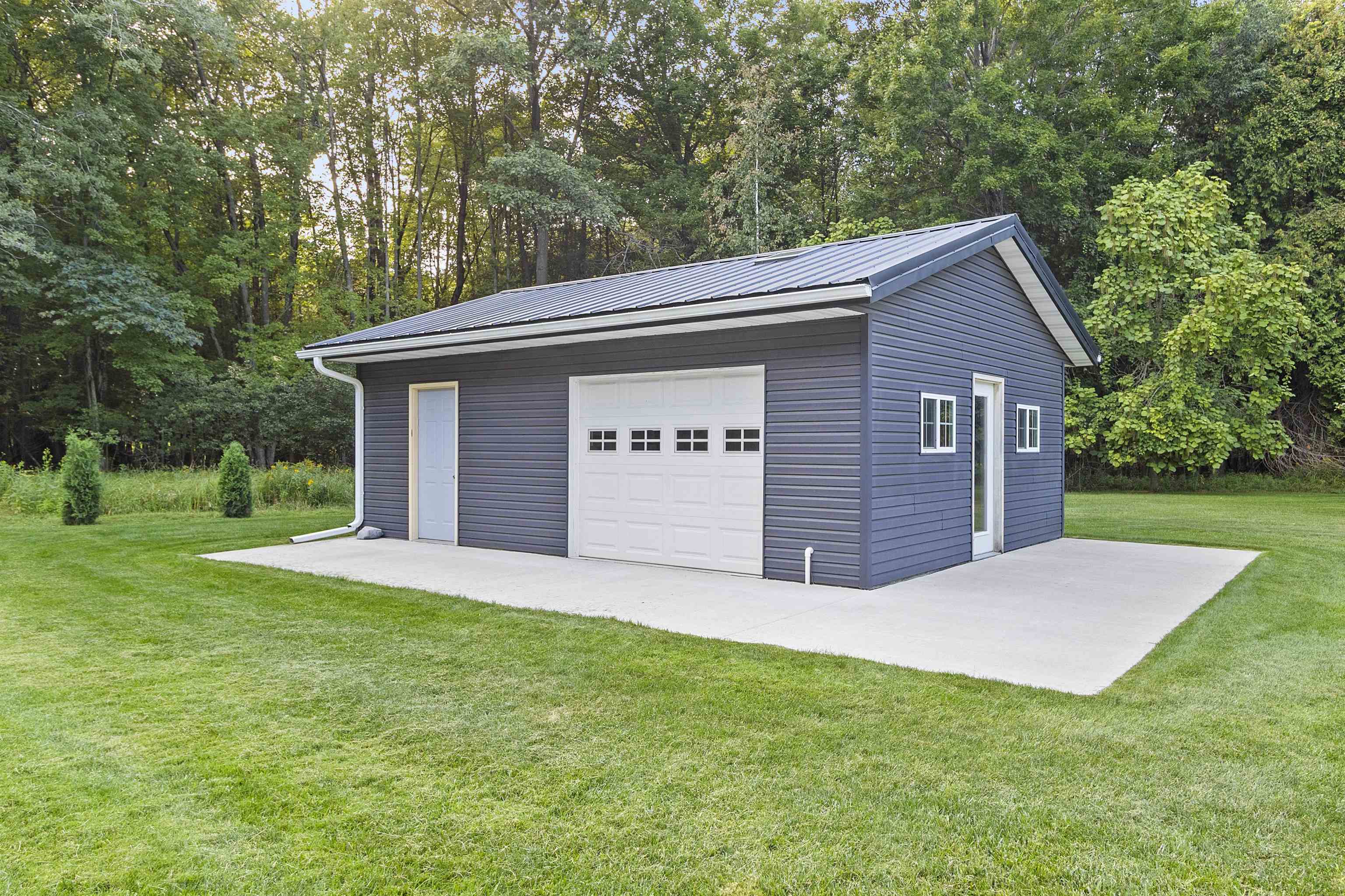 W1855 Krause Road Marinette, WI 54143 - Photo 9 of 66 Gallery Image 9