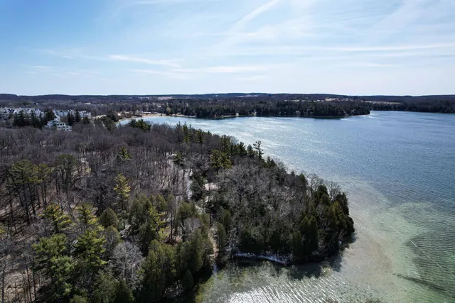 $2,995,000 | 310 North Turtle Bay Road, Elkhart Lake, WI 53020