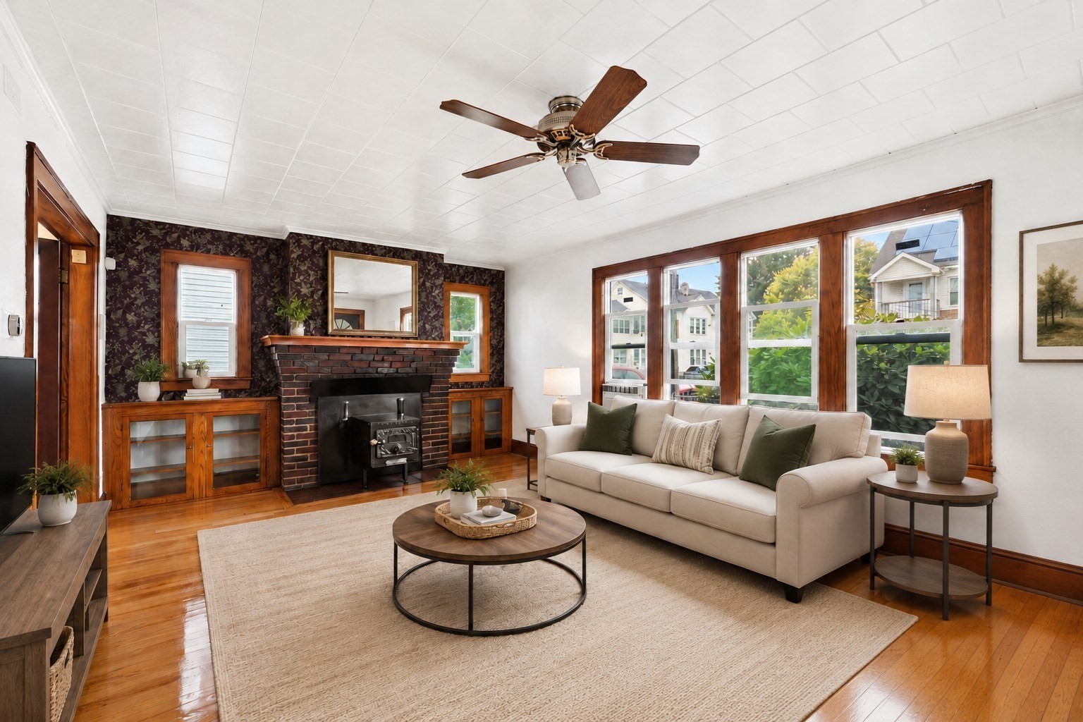 73 Santa Barbara Street Springfield, MA 01104 - Photo 7 of 35 Gallery Image 7