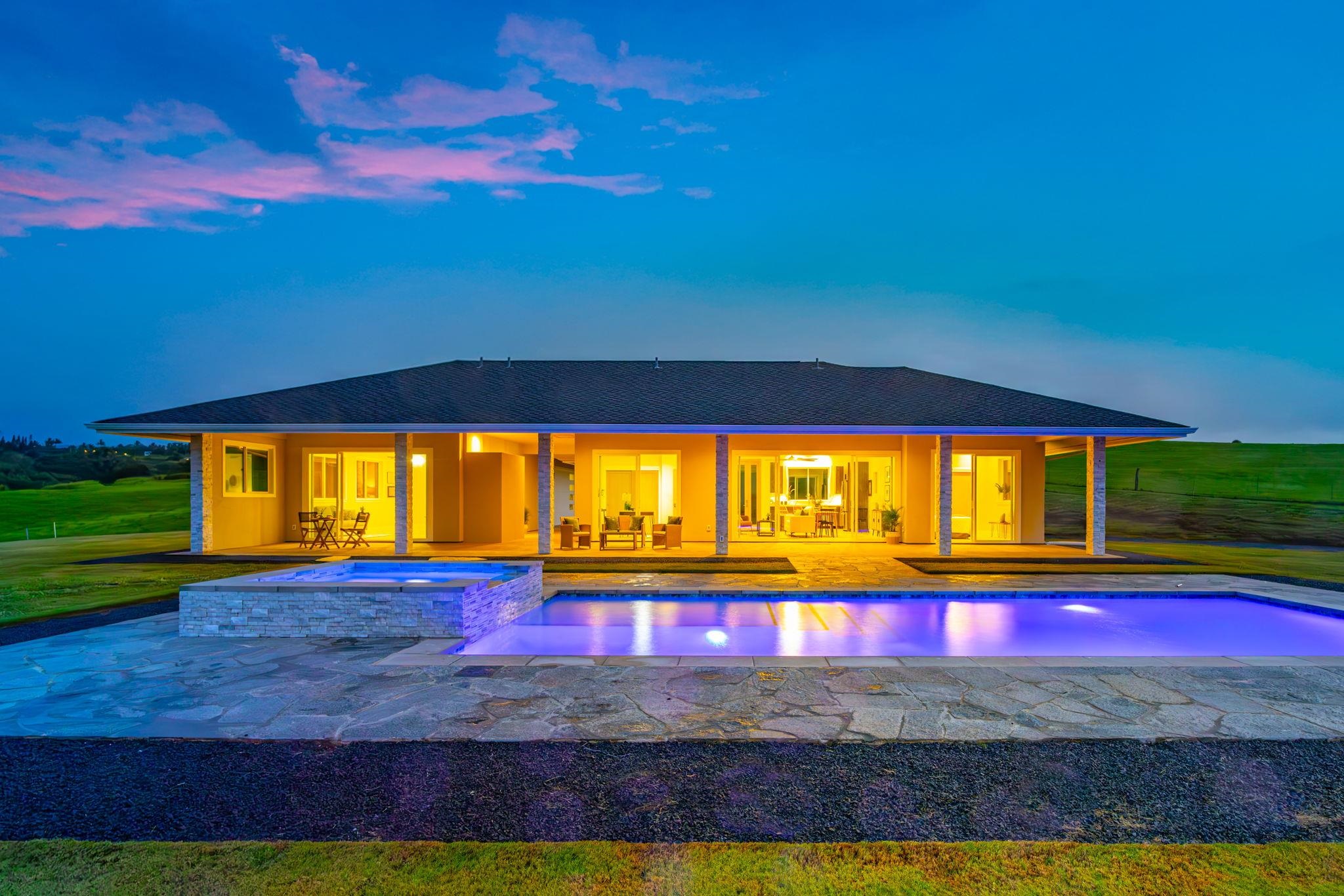 500 Kai Huki Circle, Unit B Haiku, HI 96708 - Photo 3 of 50 a view of a back yard