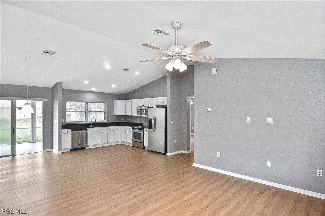 4016 35th Street Southwest Lehigh Acres, FL 33976 - Photo 3 of 25