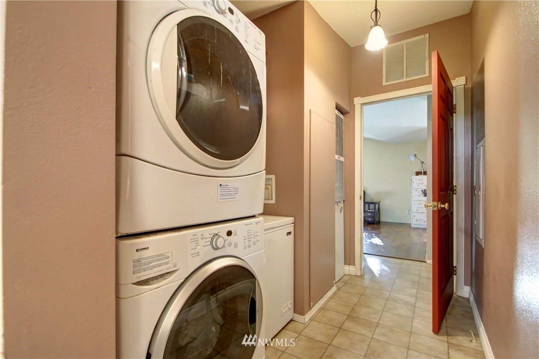 7451 F F & S Grade Road Sedro-Woolley, WA 98284 - Photo 18 of 25 Gallery Image 18