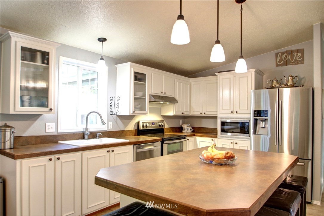 7451 F F & S Grade Road Sedro-Woolley, WA 98284 - Photo 4 of 25 Gallery Image 4