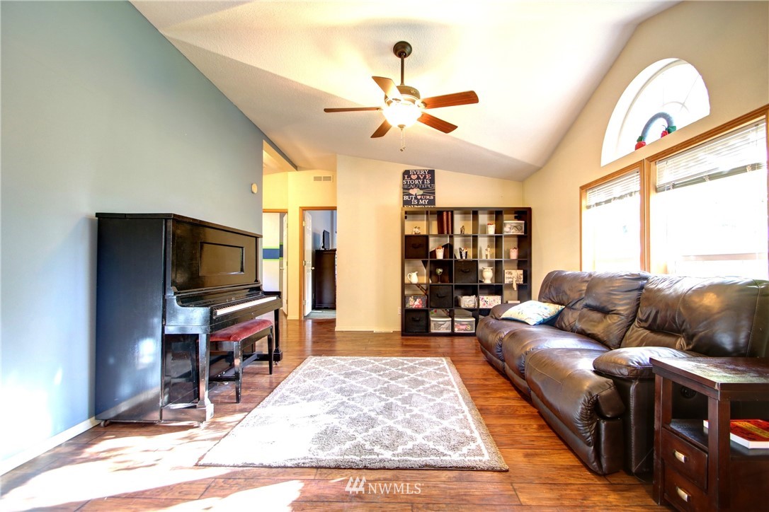 7451 F F & S Grade Road Sedro-Woolley, WA 98284 - Photo 6 of 25 Gallery Image 6
