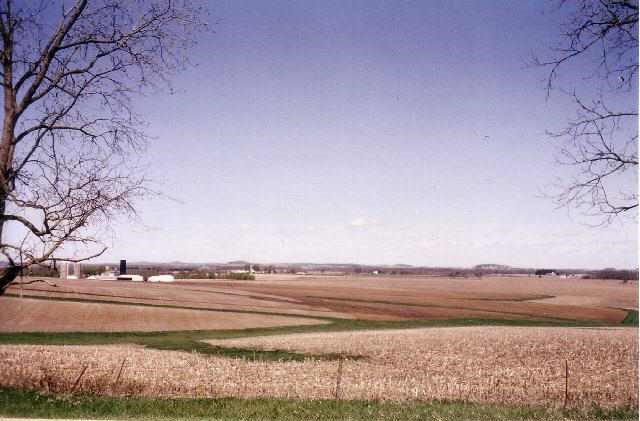 9045 East Greenvale Road Stockton, IL 61085 - Photo 7 of 8 a view of lake with mountain