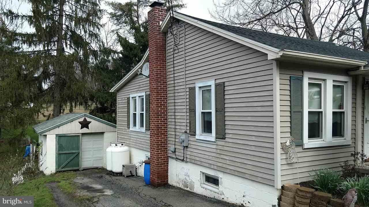 5405 Lehman Road Spring Grove, PA 17362 - Photo 3 of 32