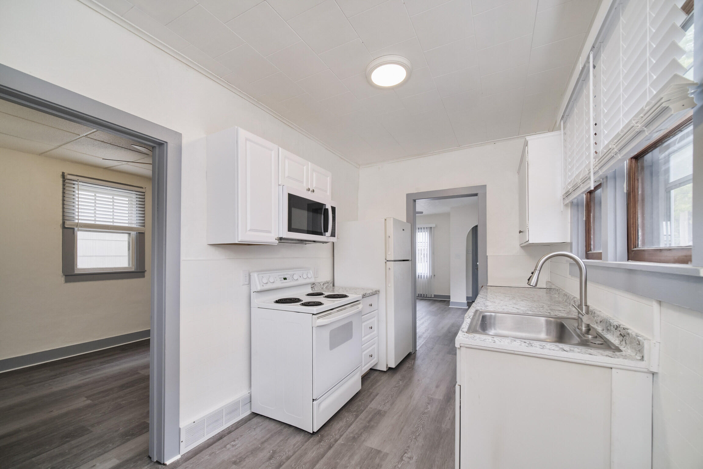 711 Ramsdell Street Manistee, MI 49660 - Photo 14 of 34 Kitchen