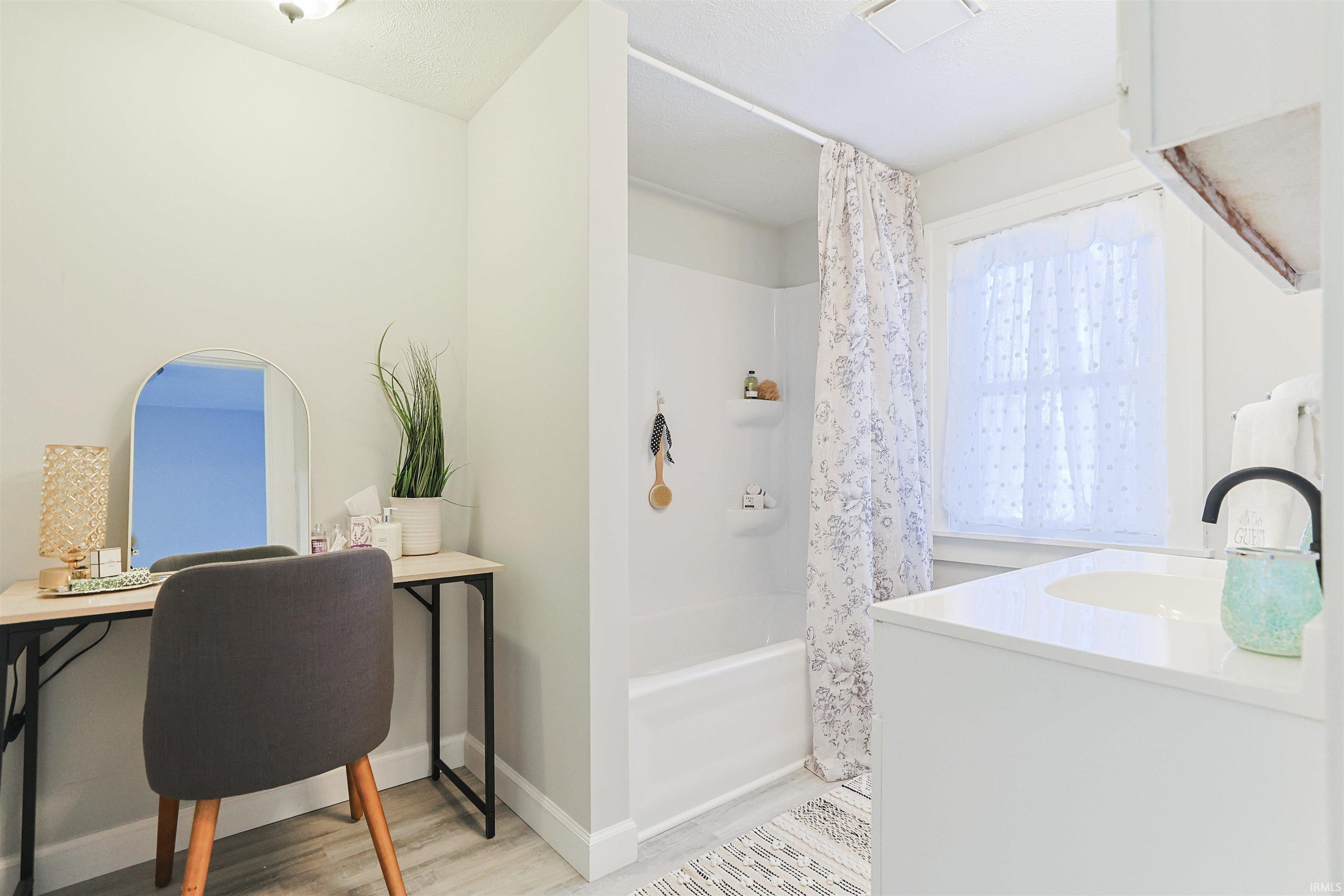 811 East Ewing Avenue South Bend, IN 46613 - Photo 21 of 29