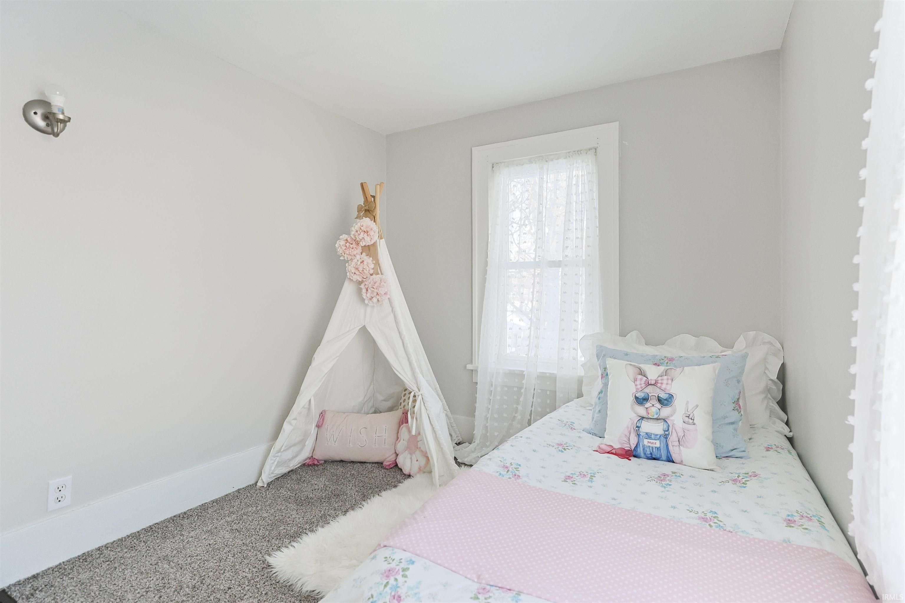 811 East Ewing Avenue South Bend, IN 46613 - Photo 23 of 29