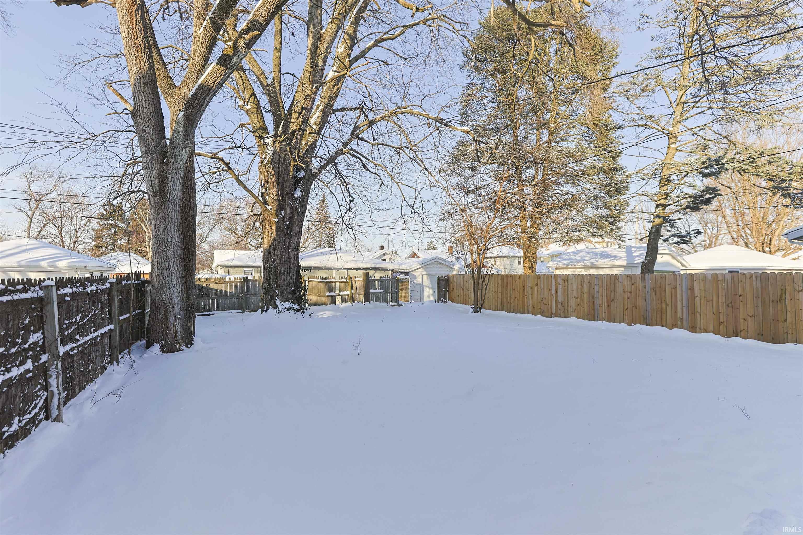 811 East Ewing Avenue South Bend, IN 46613 - Photo 24 of 29