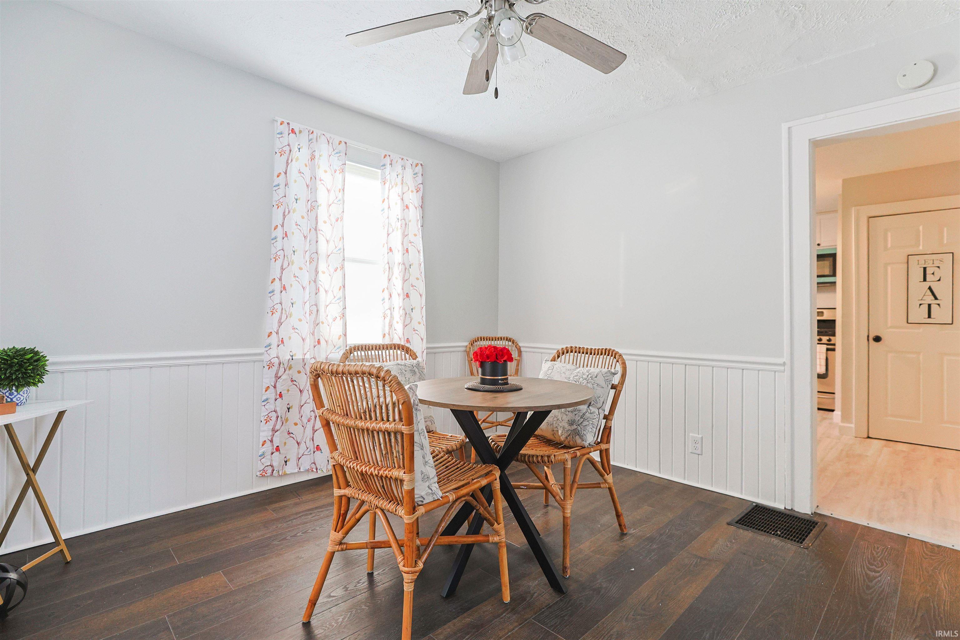 811 East Ewing Avenue South Bend, IN 46613 - Photo 8 of 29