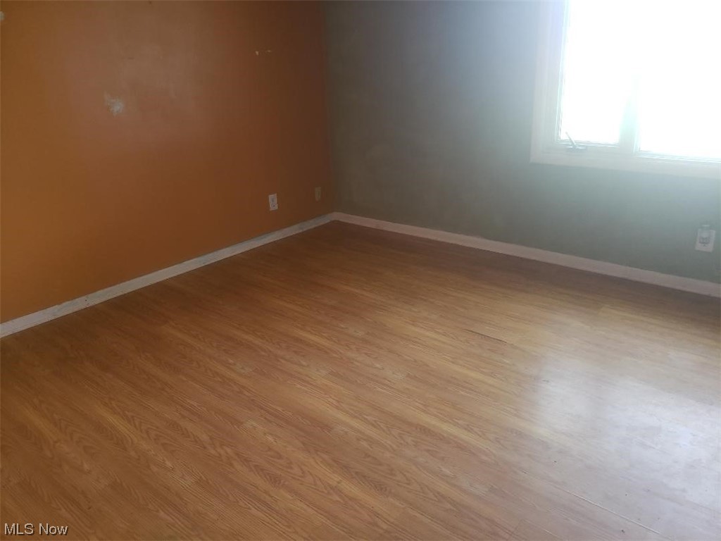 3896 Rolling Ridge Road Northeast Canton, OH 44721 - Photo 10 of 16 Gallery Image 10