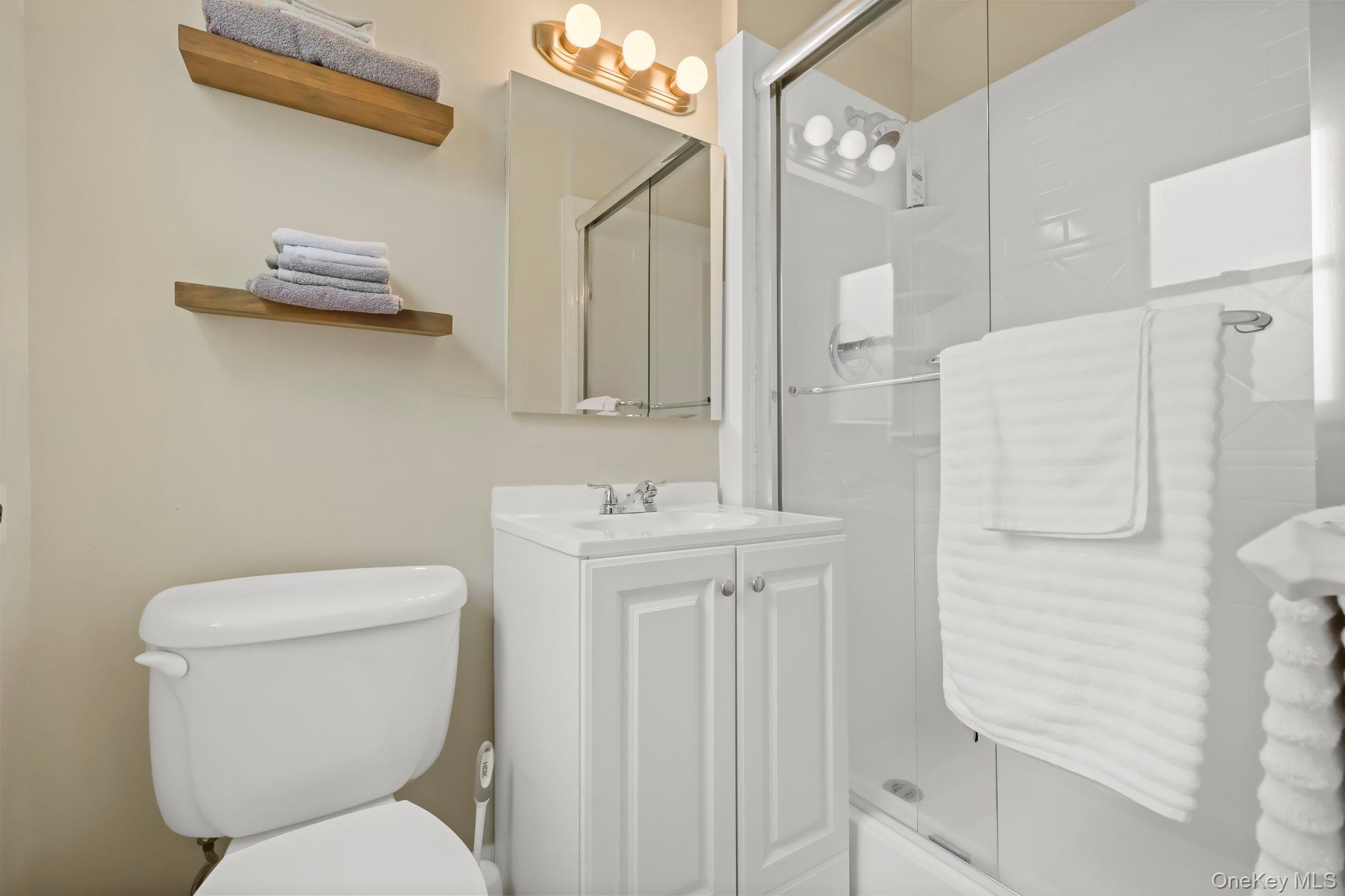 24 Aspen Road New Rochelle, NY 10804 - Photo 11 of 30