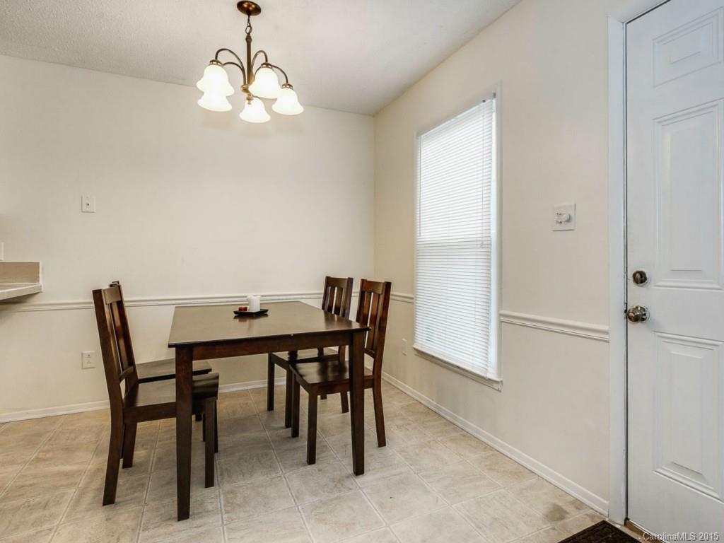 6333 Round Hill Road Charlotte, NC 28211 - Photo 5 of 12 Gallery Image 5