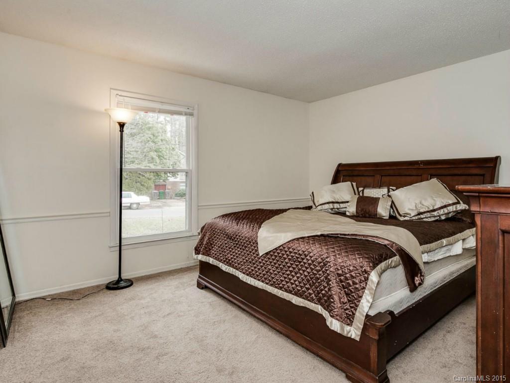 6333 Round Hill Road Charlotte, NC 28211 - Photo 7 of 12 Gallery Image 7