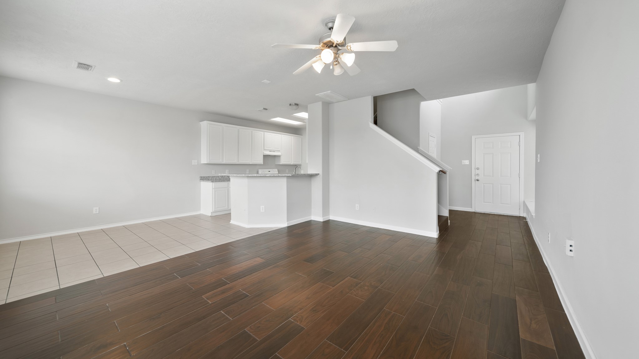 13107 Peppergate Lane Houston, TX 77044 - Photo 5 of 14