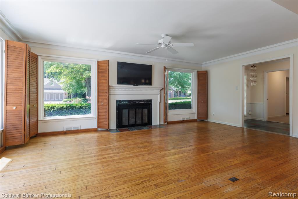 1018 Harvard Road Grosse Pointe, MI 48230 - Photo 9 of 40