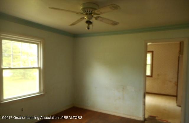 2922 Turner Road Lansing, MI 48906 - Photo 9 of 23 080