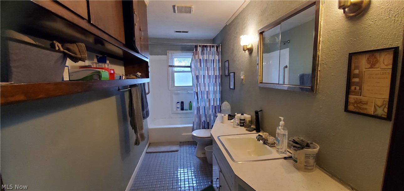 15923 Madison Road Middlefield, OH 44062 - Photo 16 of 33