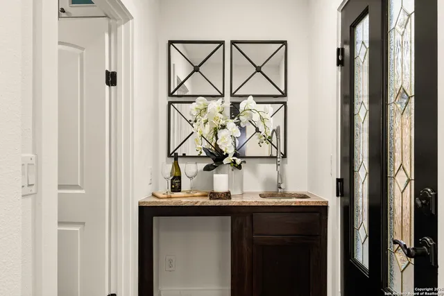 $1,100,000 | 417 East Hildebrand Avenue, San Antonio, TX 78212